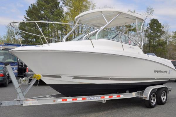 2009 Wellcraft coastal 232