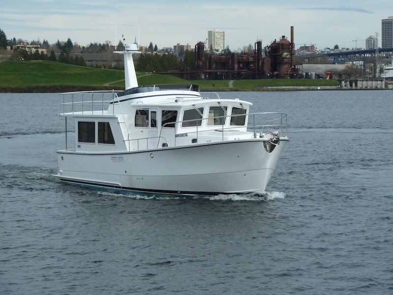 2017 Helmsman Trawlers 43 Pilothouse