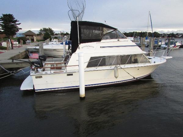 1982 Carver Mariner 2897