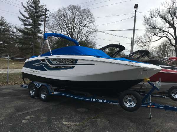 2017 Regal 22 FasDeck