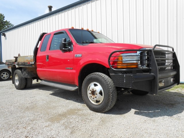 2001 Ford F-350 Chassis XLT Appleton City, MO