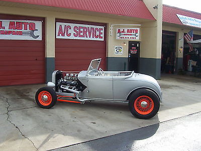 Ford : Model A 2- DR HOT ROD