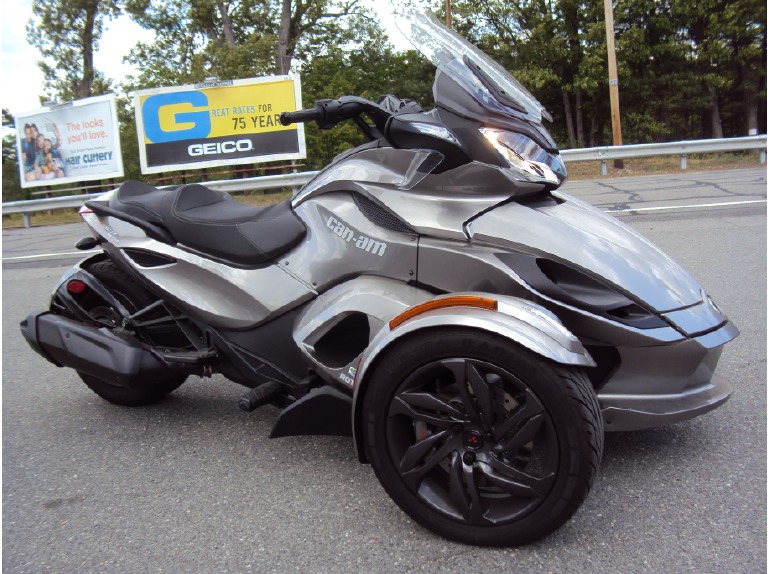2013 Can-Am Spyder STS