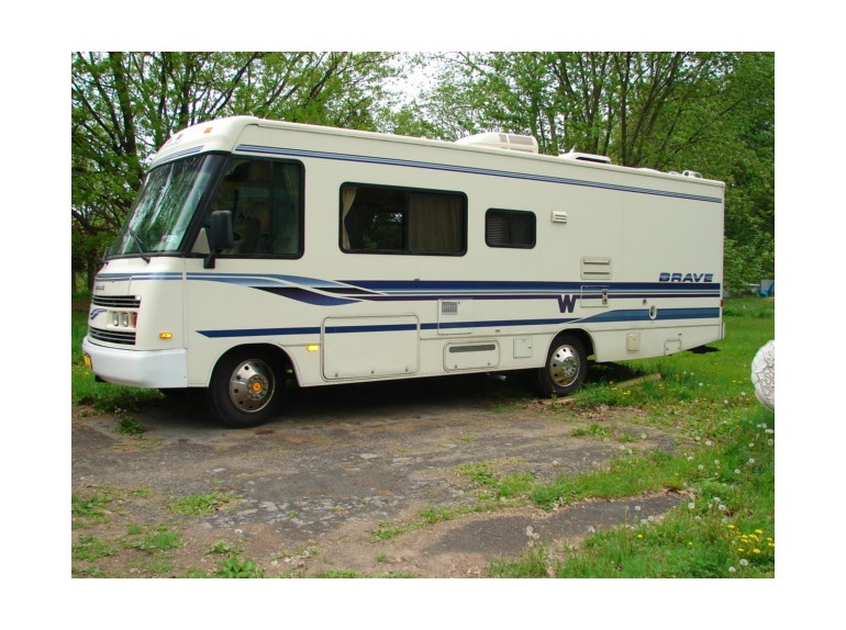 1995 Winnebago Brave 28RC