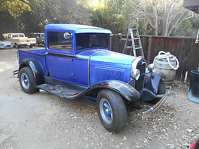 Ford : Model A all steel model A pickup T 10 trans 350 chevy engine