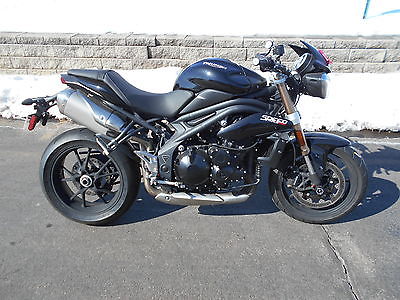 Triumph : Speed Triple triumph speed triple black, naked style, good condition