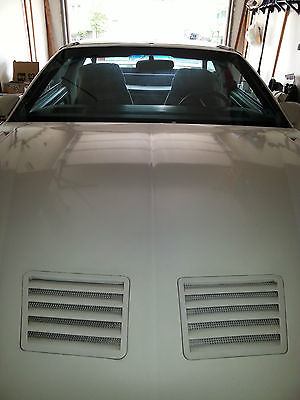 Pontiac : Trans Am 2 door Pontiac Firebird Trans Am GTA - White
