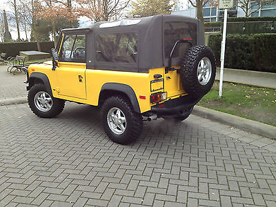 Land Rover : Defender 90 Immaculate 1994 Defender Convertible only 36,044 KM's (23,000 miles approx).