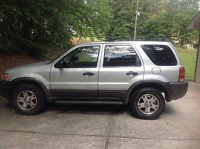 Ford : Escape XLT Sport Utility 4-Door 2004 silver ford escape xlt good condition