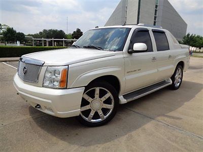 Cadillac : Escalade 4dr AWD ESCALADE EXT AWD, RUNNING BOARDS, PWR SEATS,22-INCH RIMS, HTD SEAT,NAVI,GR8