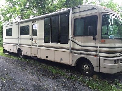 1996 Fleetwood Bounder  RV 30,800 miles, good condition