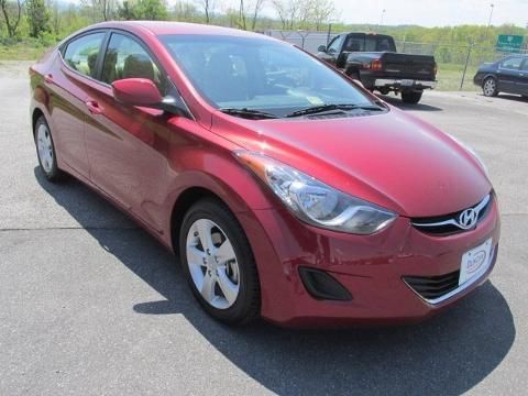 2013 HYUNDAI ELANTRA 4 DOOR SEDAN