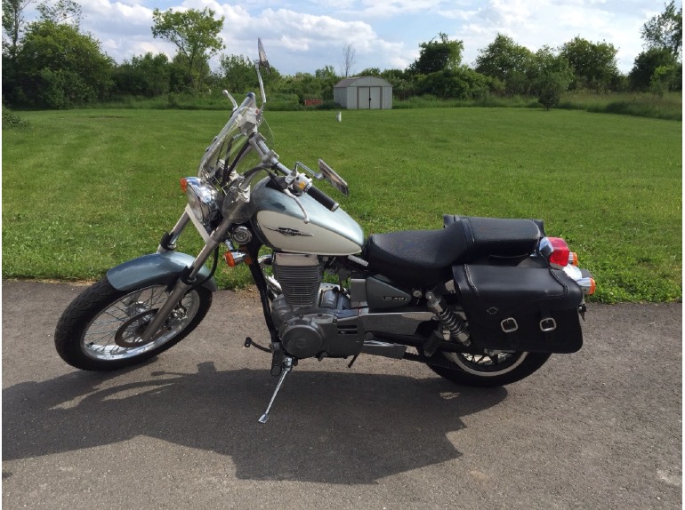 2013 Suzuki Boulevard S40