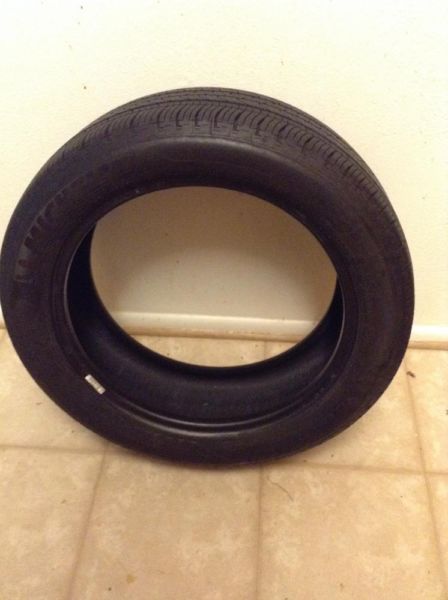 Michelin Primacy MXV4 radial tire, 1