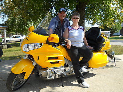 Honda : Gold Wing Yellow 1800 GL ,  In good condition