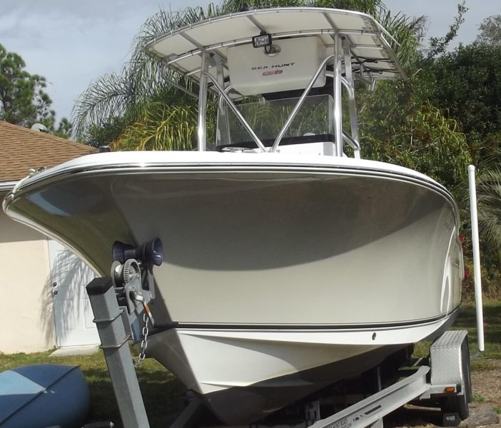 Sea Hunt Game Fish 24      Yamaha 250 4 Stroke