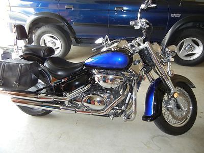 Suzuki : Boulevard Blue and Black Suzuki VL800, low miles in Great shape Motorccycle