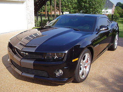 Chevrolet : Camaro SS Coupe 2-Door 2010 chevrolet camaro 2 ss rs coupe