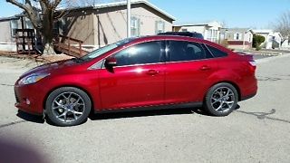 Ford : Focus SE Ruby Red, Sport edition, Leather, 4 door sedan, Auto transmission, 4 cyl