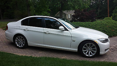 BMW : 3-Series Leather FULLY LOADED 2011 BMW 328i x drive