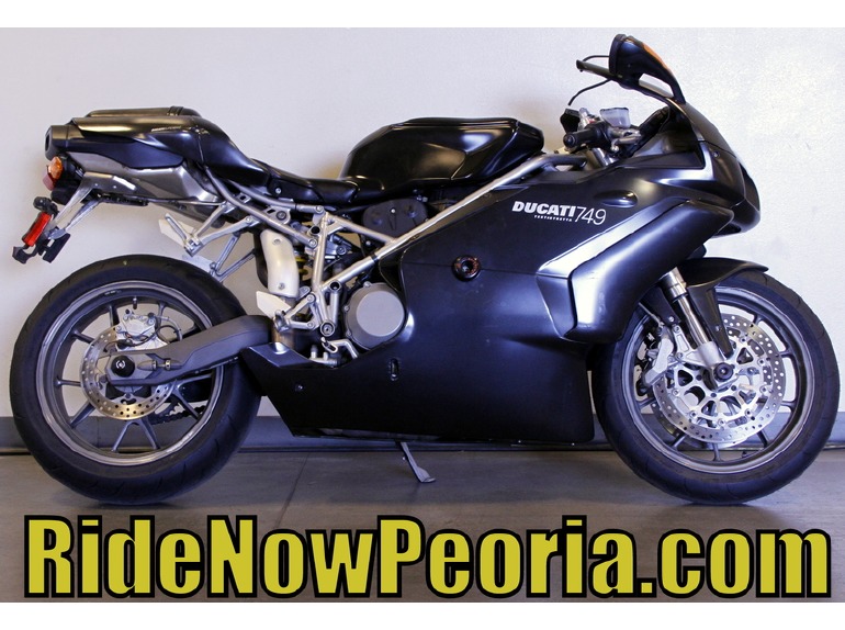 2005 Ducati 749