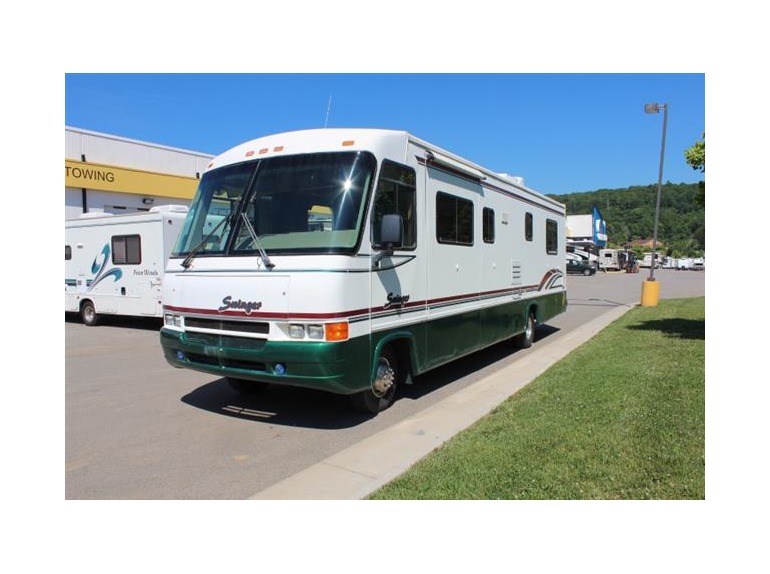 1996 Georgie Boy Swinger M3190