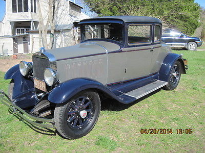 Studebaker : Dictator GL five window coupe GL Dictator coupe 1930 gl 5 window coupe dictator 6 two tone green and blue blue mohair interior