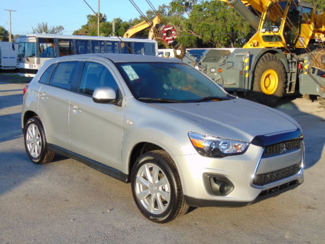 Mitsubishi : Outlander MEGA DEAL MEGA DEAL! 2015 OUTLANDER QUICKSILVER SPORT - ALLOYS - HANDSFREE BLUETOOTH -