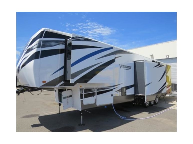 2016 Forest River VENGEANCE TOURING 39R12
