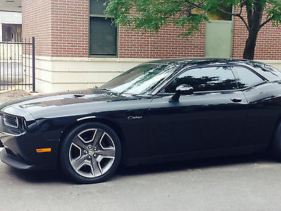 Dodge : Challenger R/T Coupe 2 Door 2013 dodge challenger r t fully loaded very low miles perfect condition