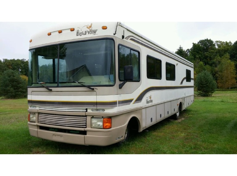 1997 Fleetwood Bounder 34 J