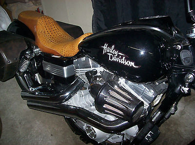 Harley-Davidson : Dyna custom harley davidson super glide