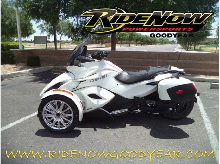 2015 Can-Am Spyder ST Limited 5 Speed Semi-Automatic
