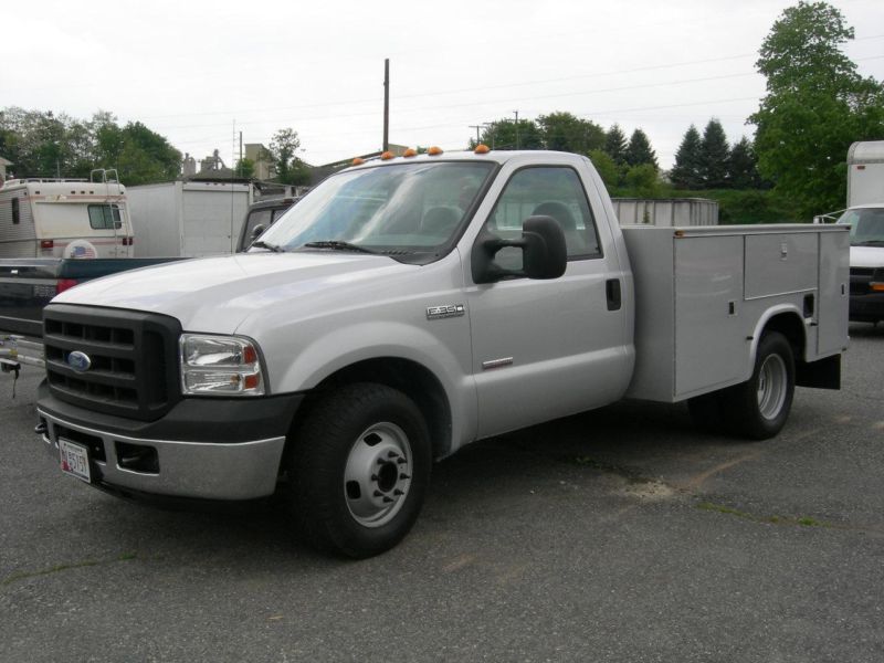 2007 FORD F350 Utility Body Turbo Diesel with 23,000 Miles