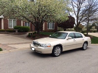 Lincoln : Town Car Cartier 2003 lincoln town car cartier showroom condition last of the cartier town cars