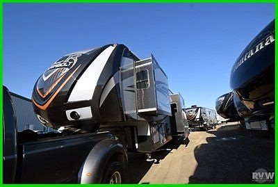 New 2015 XLR Thunderbolt 380AMP Forest River Toy Hauler Fifth Wheel Camper Patio