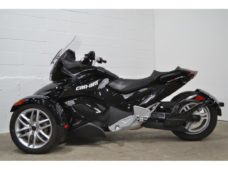 2014 Can-Am SPYDER ST SM5