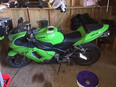 Kawasaki : Ninja 2005 zx 6 r 636 green low miles never wrecked 4000