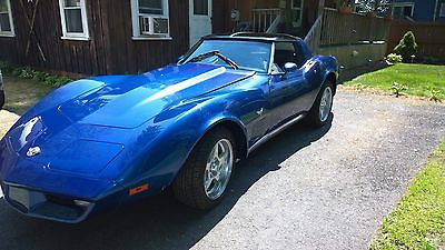 Chevrolet : Corvette T-top 1978 chevrolet corvette base coupe 2 door 5.7 l 25 th anniversary edition