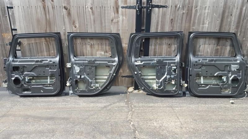 Hummer H2 all 4 doors with window GLASS INCLUDED, 1