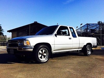 Toyota : Other SR5 Extended Cab Pickup 2-Door 1992 toyota pickup sr 5 extended cab pickup 2 door 3.0 l