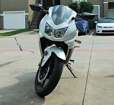 Kawasaki : Ninja Kawasaki Ninja EX250 White great condition