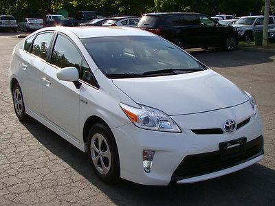 Toyota : Prius Base Hatchback 4-Door 2014 toyota prius only 5 k mi don t miss