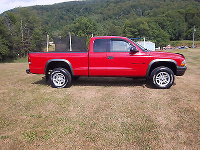 Dodge : Dakota SXT Extended Cab Pickup 2-Door 2002 dodge dakota sxt extended cab pickup 2 door 3.9 l