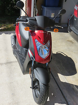 Kymco : Agility 125 (2013) Kymco Agility 125cc 2013 Scooter - Low mileage (20 miles) LIKE NEW condition