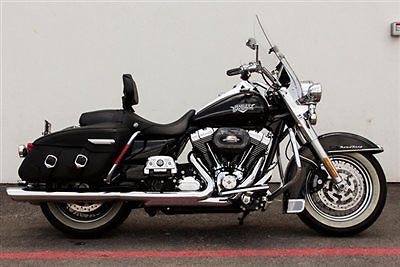 Harley-Davidson : Touring ROAD KING CLASSIC WITH H-D STEREO
