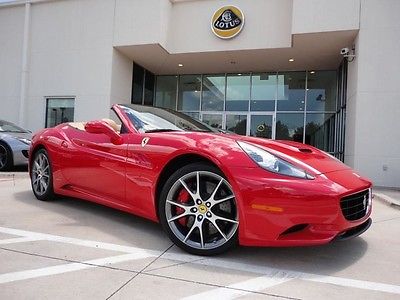 Ferrari : California Base Convertible 2-Door Daytona Seats Red Stitching Reverse Camera Shields Carbon Ceramic Brakes