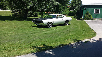 Dodge : Challenger Protouring, rotissorie restored, fuel injected, dynamat sound proofing, safetied