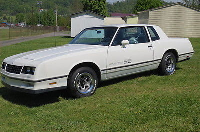 Chevrolet : Monte Carlo SS Very Clean 83 SS And Runns As Good As it Looks