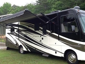 2011 Damon Daybreak 3211 33ft Class A RV Coach Motorhome, Slide, 5300 Low Miles!